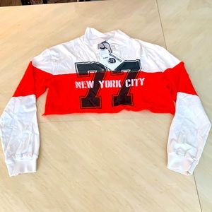 XS loose fitting crop top